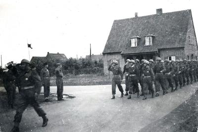 Przemarsz 1. Dywizji Pancernej przez Maczków - Przemarsz 1. Dywizji Pancernej przez Maczków, 1945