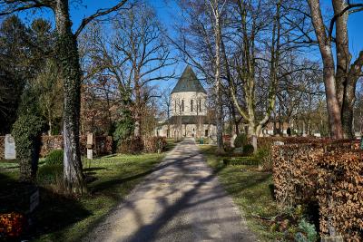  View of the chapel -  View of the chapel, Cemetery at the Perlacher Forst, Munich 
