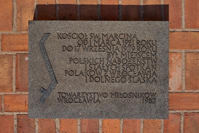 Tablica pamiątkowa ufundowana w 1983 r. przez Towarzystwo Miłośników Wrocławia - Tablica pamiątkowa ufundowana w 1983 r. przez Towarzystwo Miłośników Wrocławia.