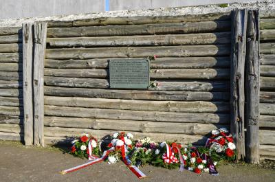 Erschießungsgraben  - Marian Stefanowski, Erschießungsgraben – Gedenktafel – der erste Massenmord an 33 Polen am 9.11.1940, 14.11.2019