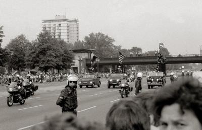 Berlin - Tiergarten - Berlin – Tiergarten. The annual parade for Allied Forces Day on the Straße des 17. Juni.