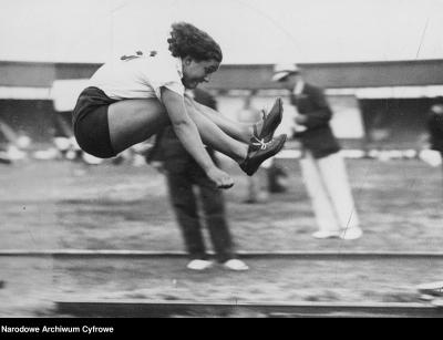 Maria Kwaśniewska doing the long jump, London 1934 - Maria Kwaśniewska doing the long jump in the women’s pentathlon, London 1934.  