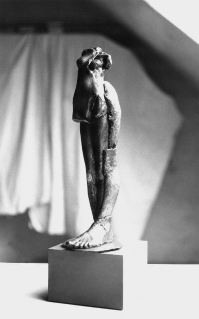 Zdj. nr 9: Figura składana, 1981 - brąz, wysokość 42 cm