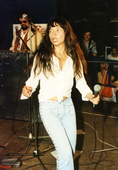 Karin Stanek beim Rock-and-Roll-Festival auf dem Kölner Neumarkt - Karin Stanek beim Rock-and-Roll-Festival auf dem Kölner Neumarkt, Anfang der 1980er Jahre