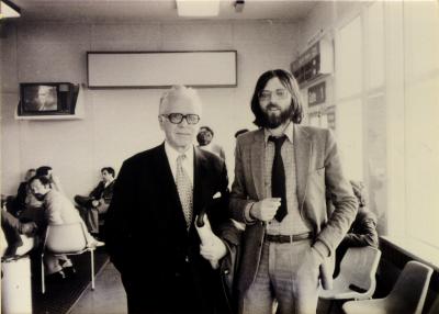 Flughafen London Heathrow, 1980er Jahre - Von links: Dr. Ludwik Frendl und Jacek Kowalski 