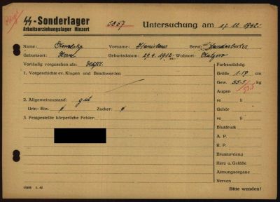 Untersuchungsbogen von Stanislaus Kowalski - Häftling des Lagers Hinzert, hier Arbeitserziehungslager, vom 17.12.1942 (Ankunft) bzw. 25.1.1943 (Abtransport) 