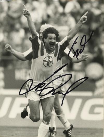 Marek Leśniak, Bayer Leverkusen - Torjubel nach dem erzielten Siegtreffer am 21.10.1989 (FC Bayern - Bayer Leverkusen 0:1), Autogrammkarte 