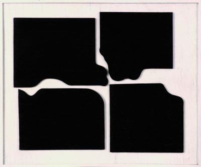 Władysław Strzemiński, Konstrukcja płaska - rozbicie czarne prostokąta [Flat design - black breakdown of the rectangle] - 1923, oil on wood, 52,5 x 63 cm