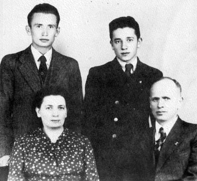 Familie Borowski 1938 - In: Tadeusz Drewnowski, "Ucieczka z kamiennego świata", Warschau 1992. 