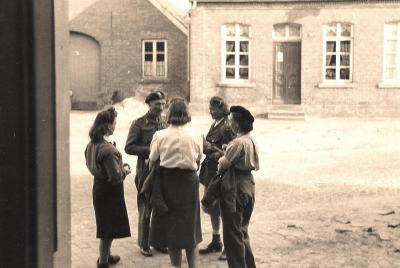 Polacy w Maczkowie - Polacy w Maczkowie, 1945 r.