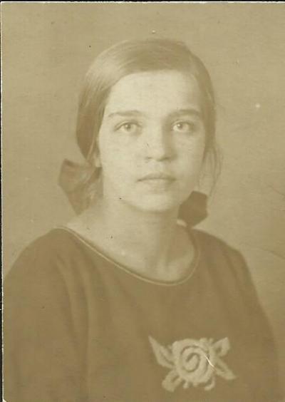 1921 - Janina Kłopocka w okresie maturalnym.