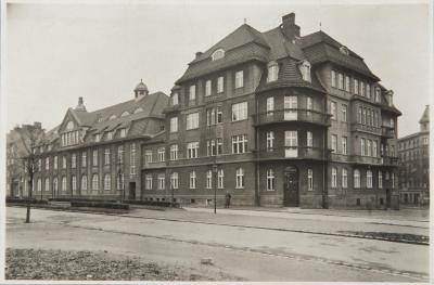 Schulgebäude des Polnischen Gymnasiums in Beuthen (1939)  - Schulgebäude des Polnischen Gymnasiums in Beuthen (1939)  