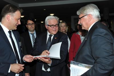 The presentation of the first volume of the history book - The presentation of the first volume of the history book. Left to right: Thomas Strobel, the Secretary of the History Book Project on the German side, and both Foreign Ministers, Frank-Walter Steinmeier and Witold Waszczkowski.  