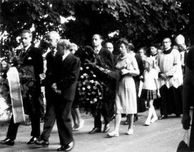 ill. 20 b: Józef Szajna, 1963 - Kraków. The funeral of Prof. Karol Frycz. 