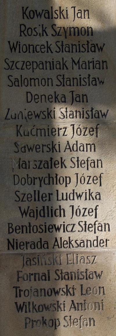 Plaque 7 - Plaque with names of victims 1-10 