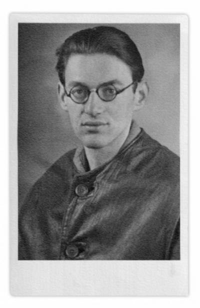 Andrzej Vincenz, zdjęcie portretowe z r. 1946 - Andrzej Vincenz, zdjęcie portretowe z r. 1946 