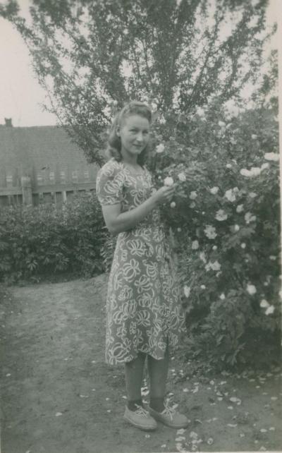 Zofia Posmysz als Jugendliche - Zofia Posmysz als Jugendliche, um 1940 