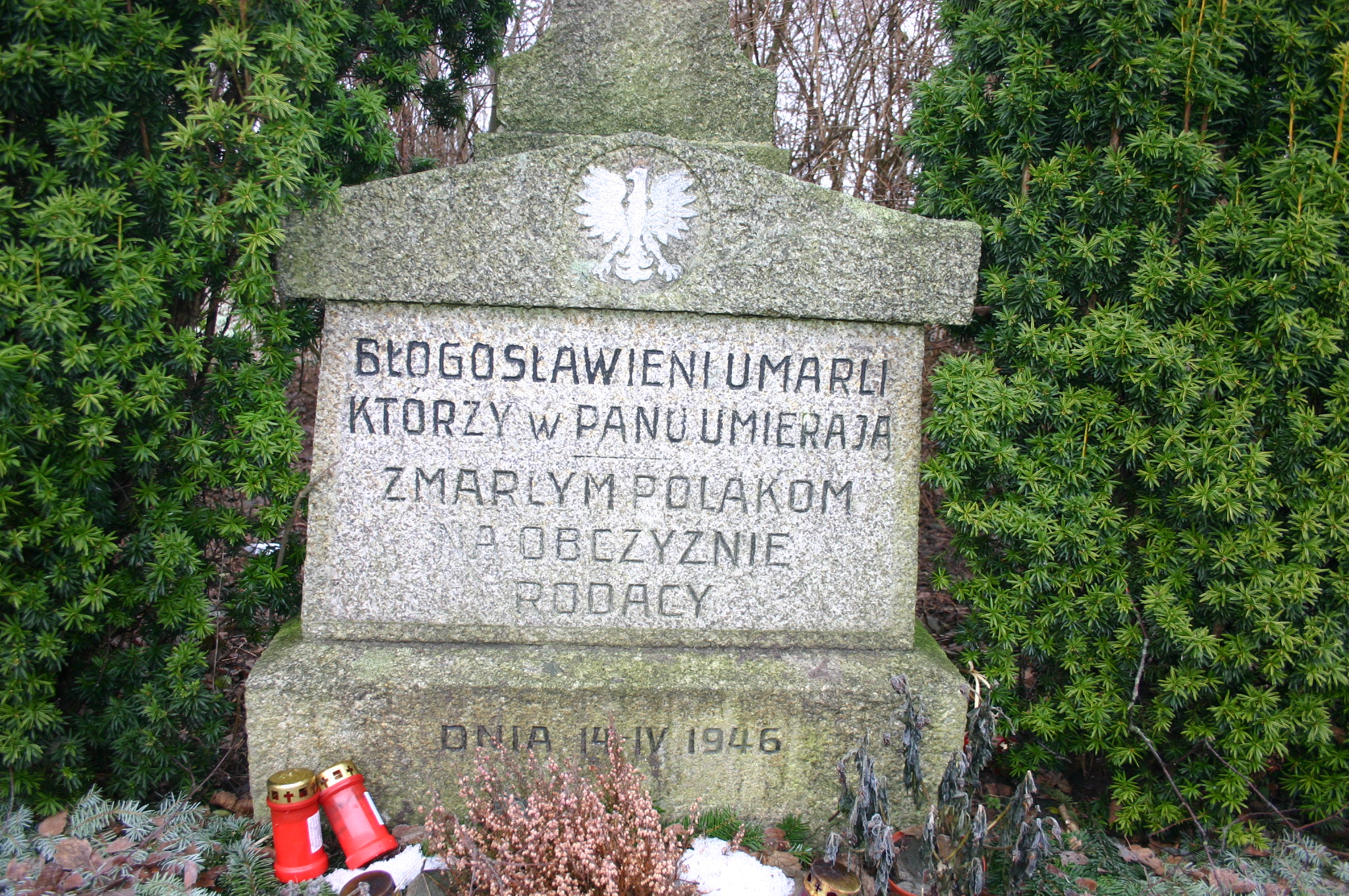 Denkmal auf dem Gräberfeld 35