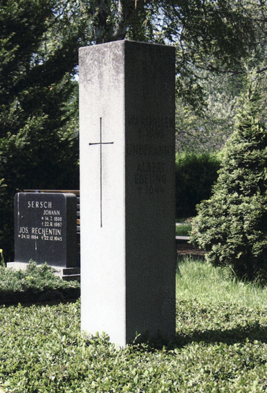 The common memorial stone for three Polish forced labourers amongst others at the cemetery in Salzgitter-Beddingen