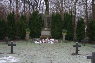 More graves a the monument at burial ground 35 -  