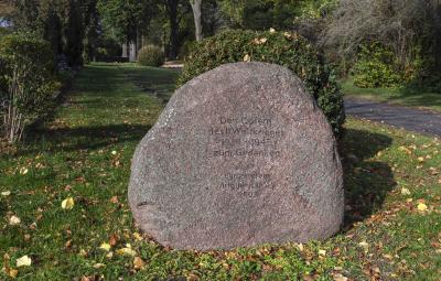 Kamień pamiątkowy z 2003 r.  - Kamień pamiątkowy z 2003 r. (Bürgerverein Altglienicke e.V.) 