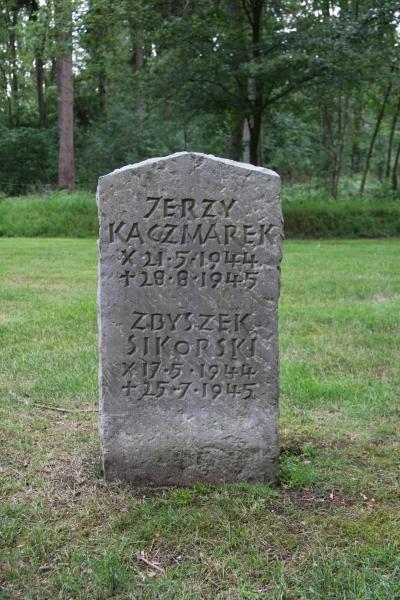 Grabsteine mit polnischen Namen  -  